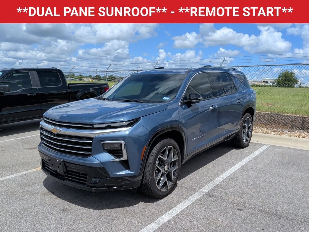 Used 2025 Chevrolet Traverse High Country FWD image 3