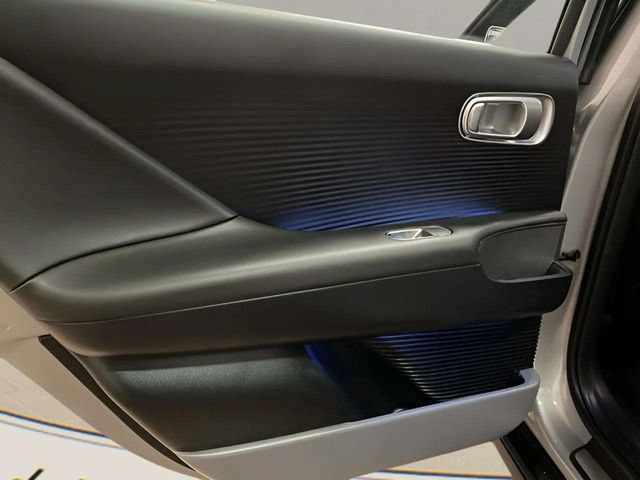Used 2025 Hyundai Ioniq 6 SEL RWD image 66