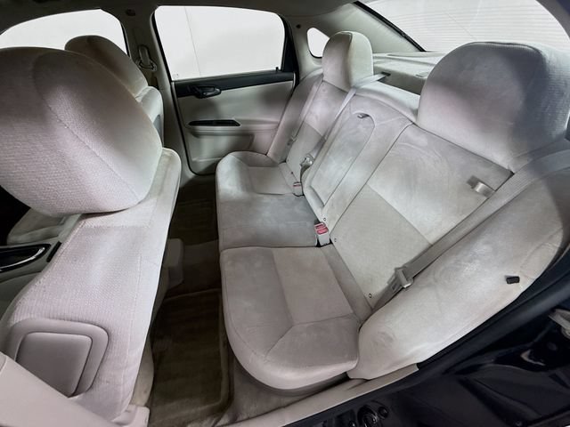 Used 2015 Chevrolet Impala LT w/ LT Sunroof Package FWD image 23
