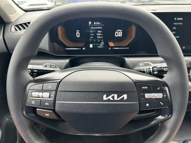 Used 2025 Kia K4 FWD image 28