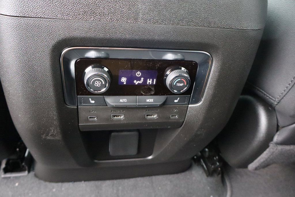 New 2026 Chevrolet Suburban Premier image 24