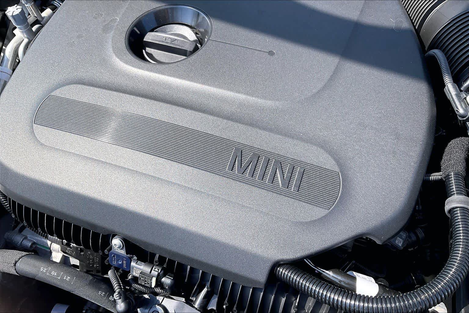 Used 2026 MINI Cooper 2-Door Hardtop FWD image 17
