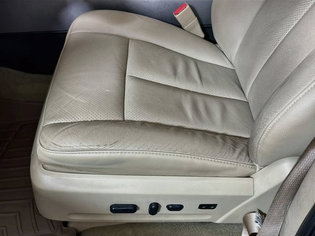 Used 2013 Ford Expedition XLT AWD/4WD image 25