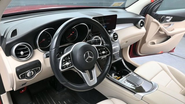 Used 2022 Mercedes-Benz GLC 300 4MATIC image 17