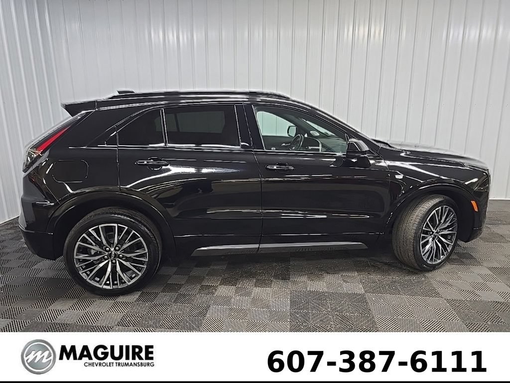 Used 2024 Cadillac XT4 Sport AWD/4WD image 2