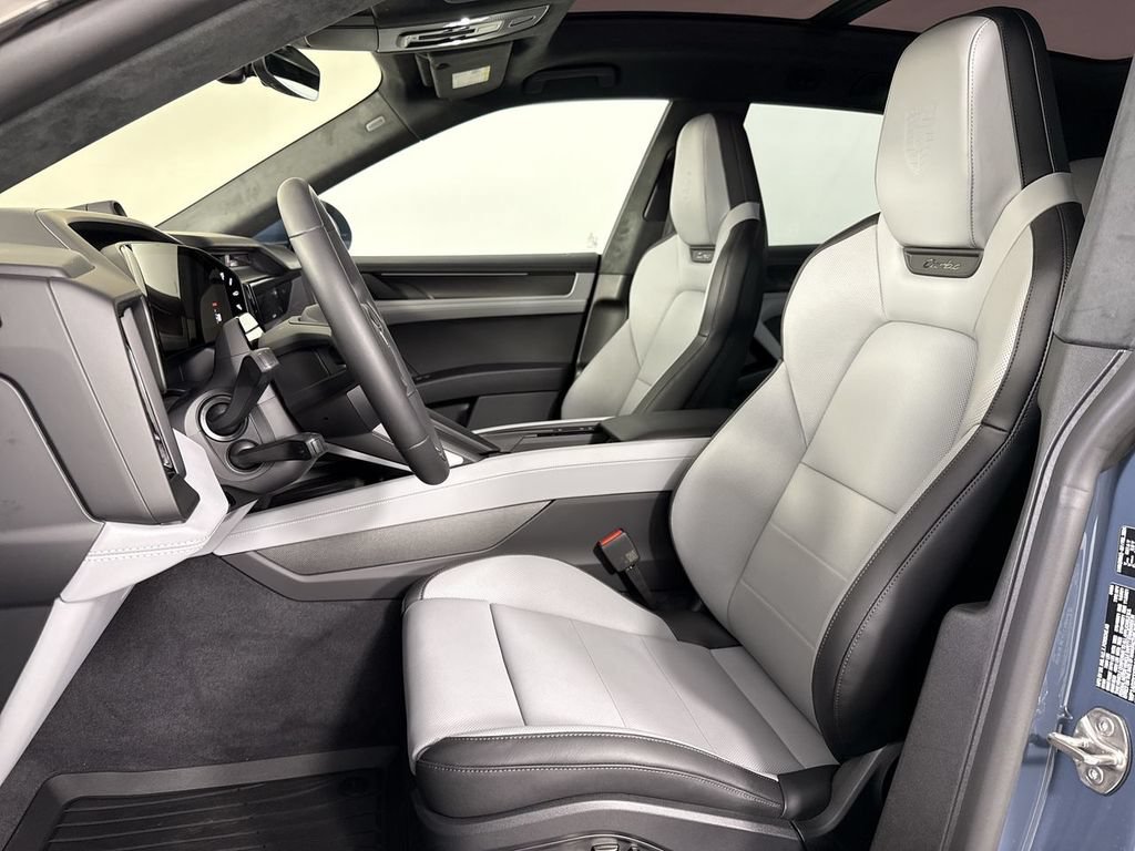 New 2026 Porsche Cayenne Turbo AWD/4WD image 5
