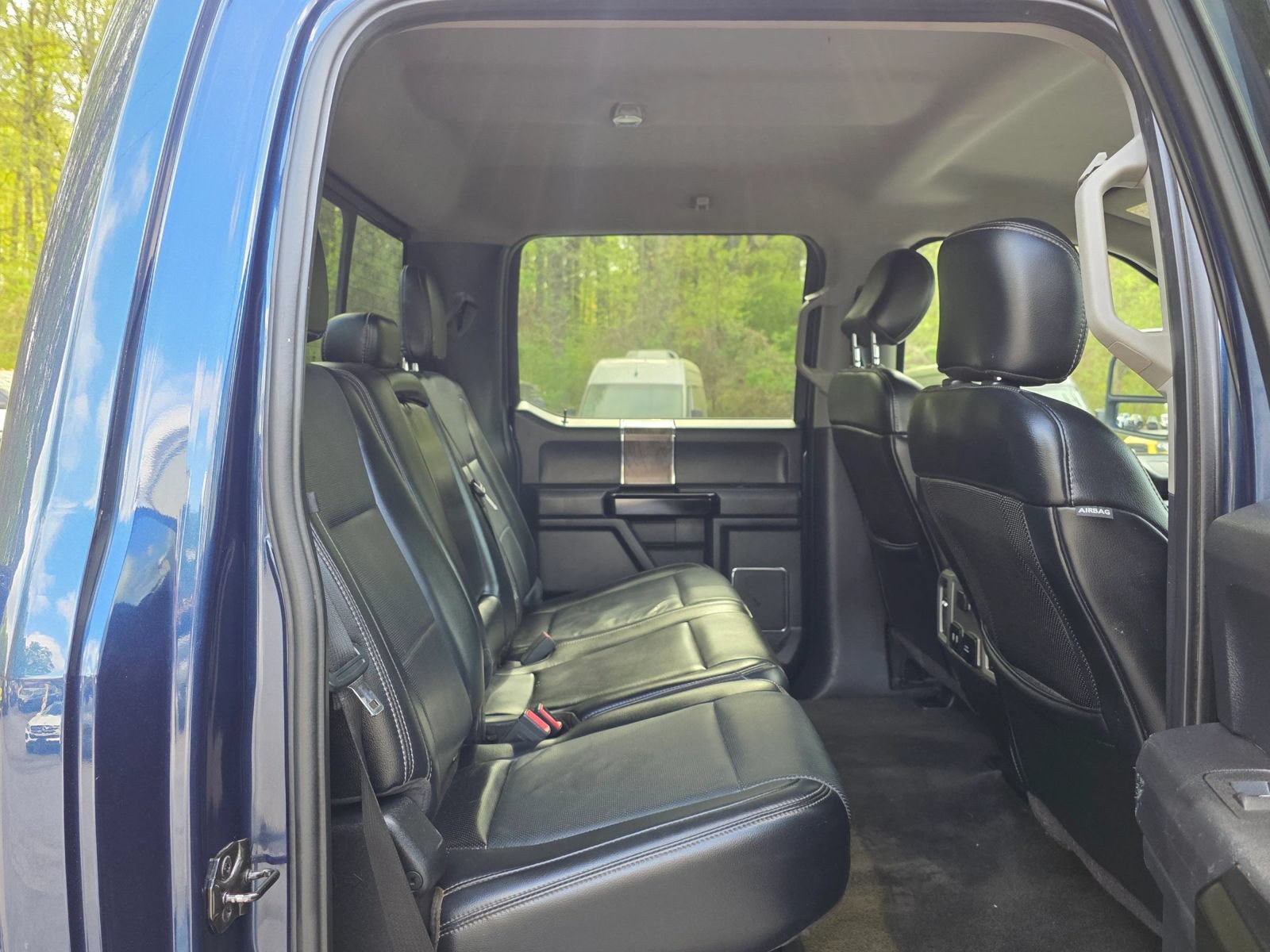 Used 2018 Ford F250 Lariat w/ Lariat Ultimate Package AWD/4WD image 32