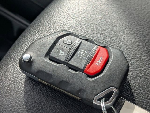 Used 2024 Jeep Wrangler Unlimited Sahara AWD/4WD image 35