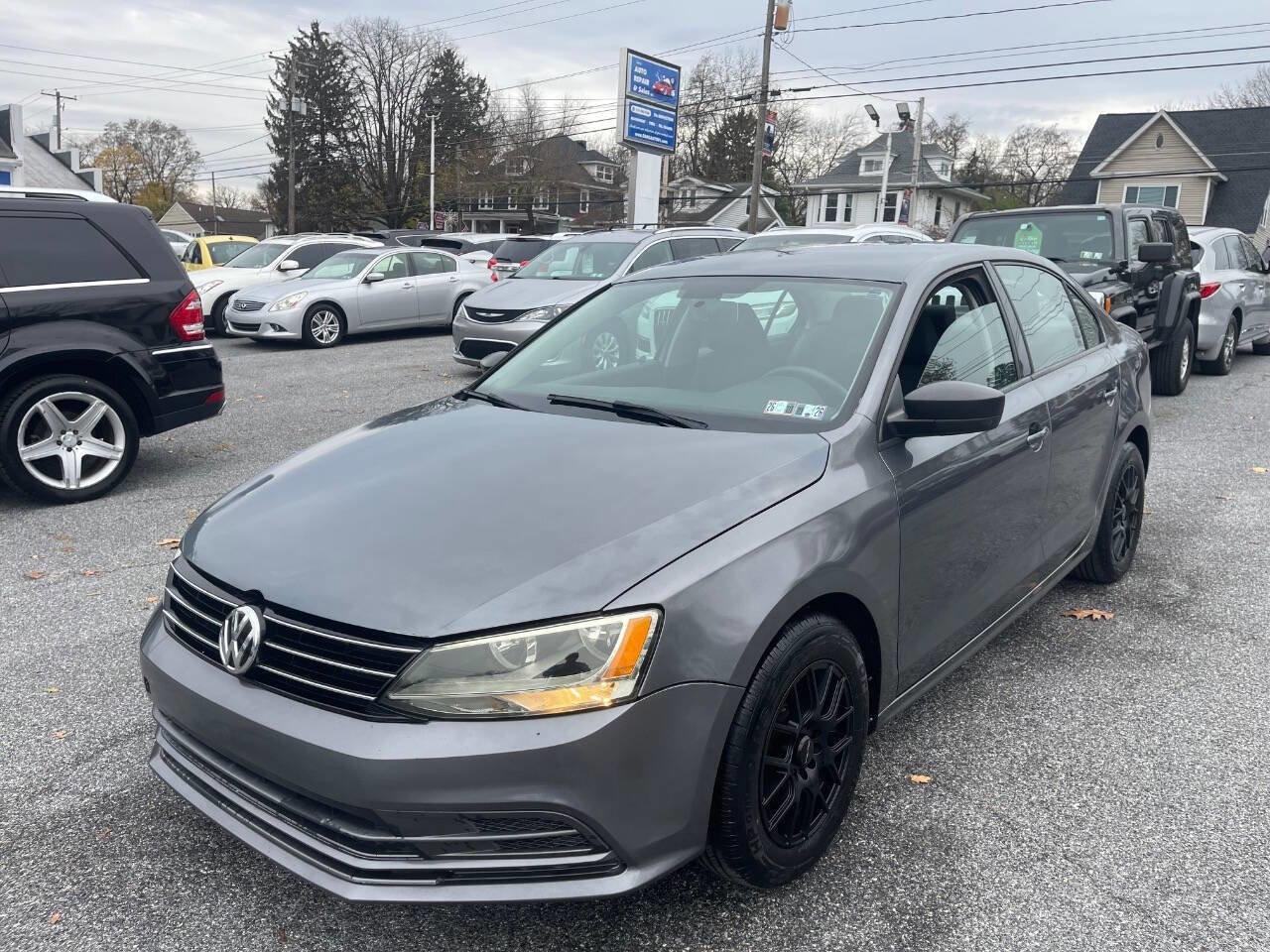 Used 2016 Volkswagen Jetta S image 2