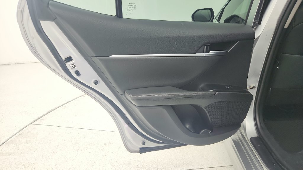 Used 2019 Toyota Camry XSE FWD image 25