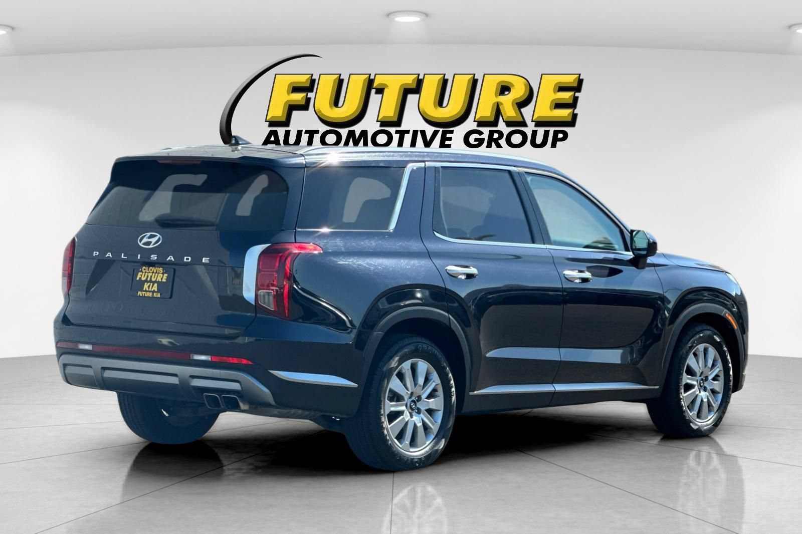 Used 2025 Hyundai Palisade SEL FWD image 4