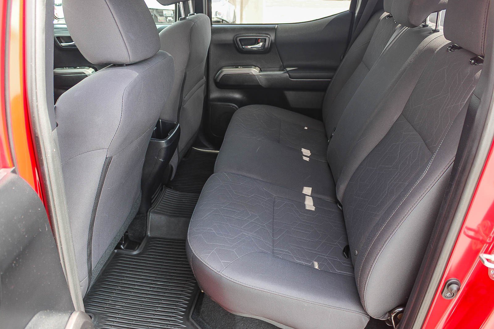 Used 2018 Toyota Tacoma TRD Off-Road RWD image 19