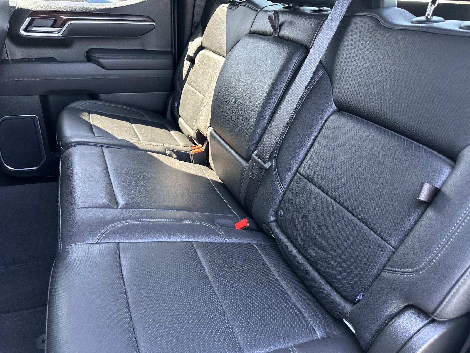 Used 2026 GMC Sierra 1500 SLT RWD image 28