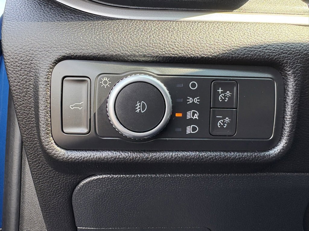 Used 2022 Ford Explorer XLT w/ Equipment Group 202A image 49