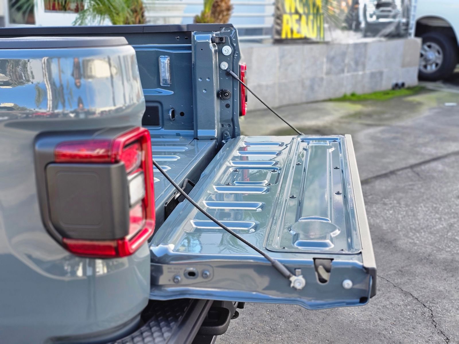 New 2026 Jeep Gladiator Willys image 8