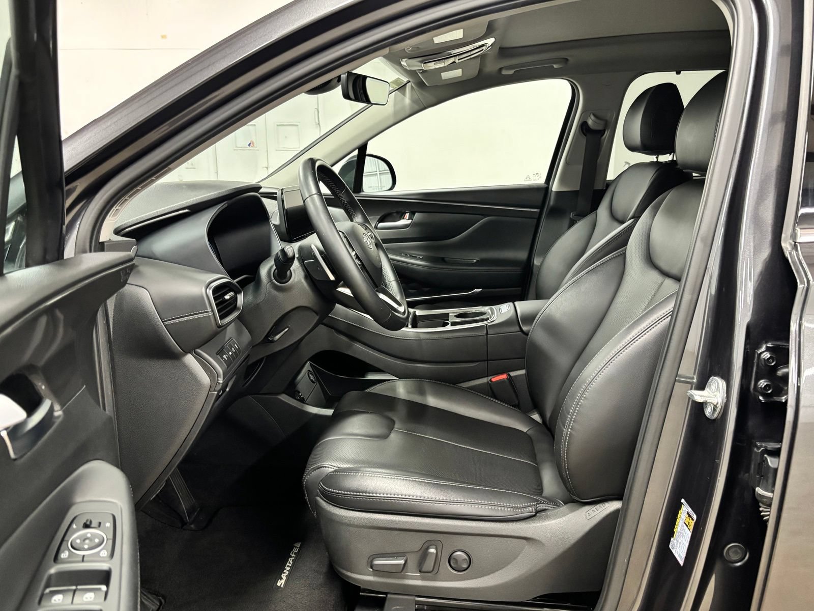 Certified 2023 Hyundai Santa Fe SEL w/ Premium Package AWD/4WD image 16