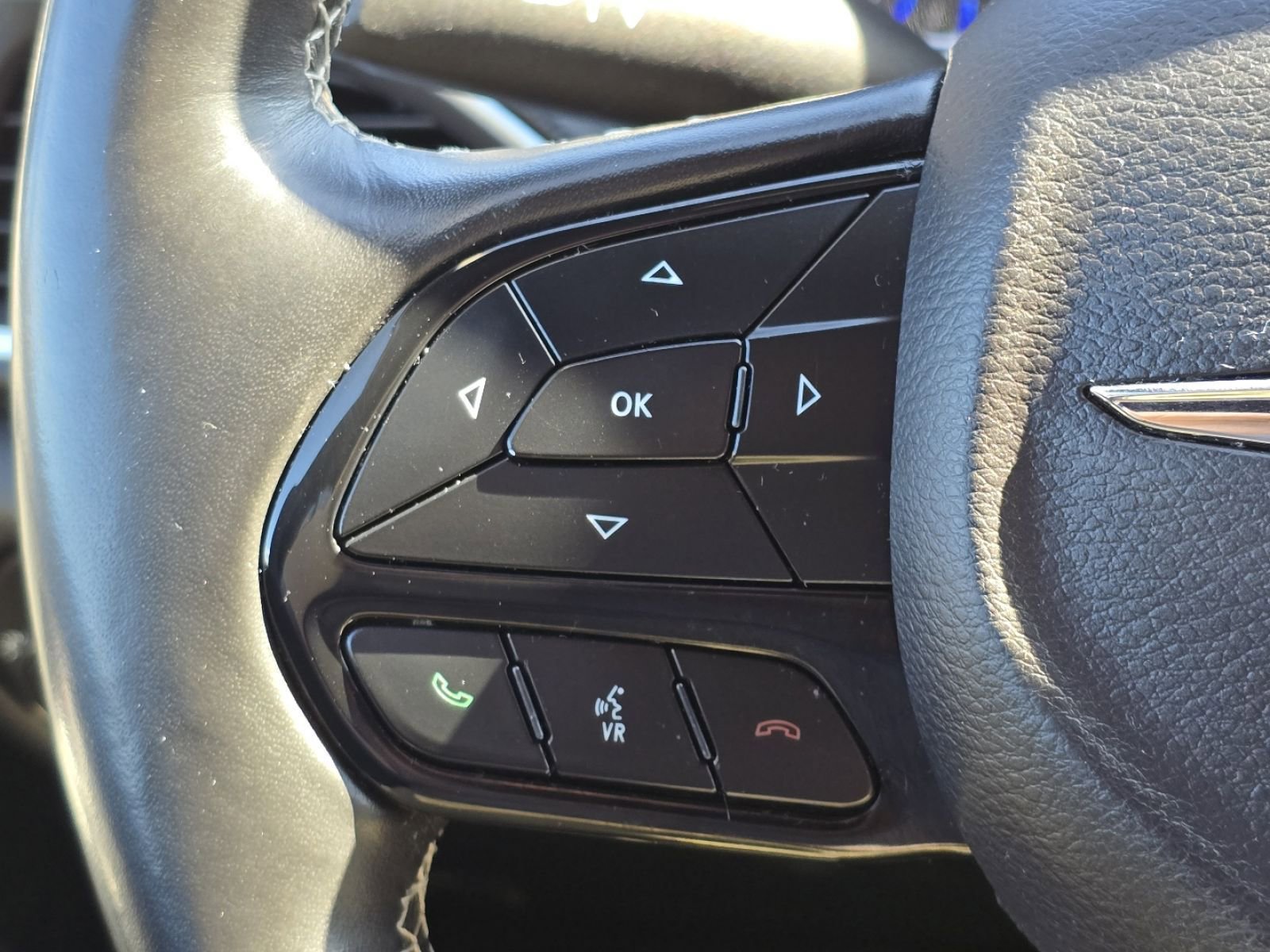 Used 2019 Chrysler Pacifica Touring Plus w/ Advanced Safetytec Group image 27