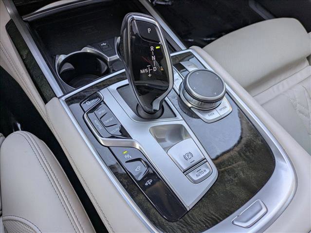 Certified 2022 BMW 750i xDrive image 13
