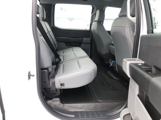 New 2026 Ford F250 XL w/ XL Chrome Package image 23