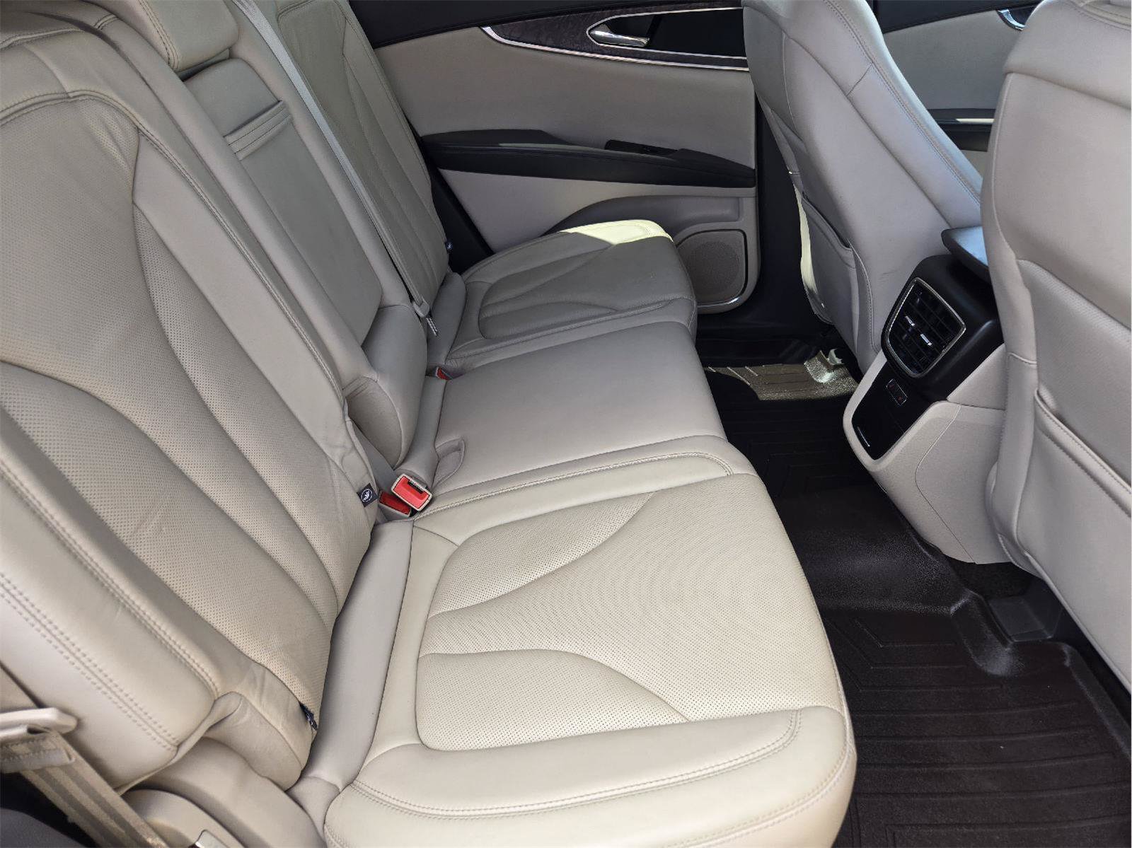 Used 2016 Lincoln MKX Reserve w/ Climate Package AWD/4WD image 30