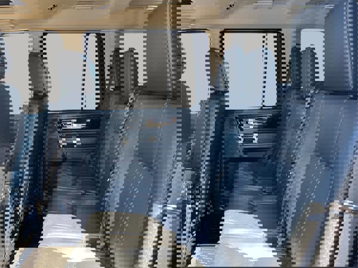 Used 2016 Land Rover LR4 HSE Silver Edition image 32