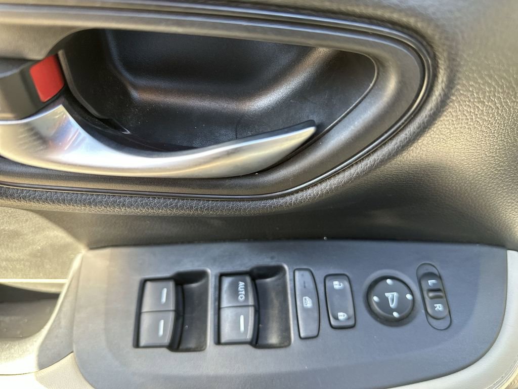 Used 2024 Honda HR-V LX image 15