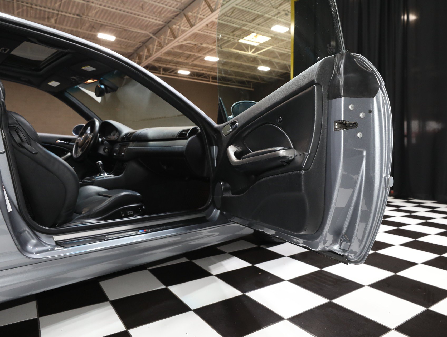 Used 2004 BMW M3 Coupe RWD image 38