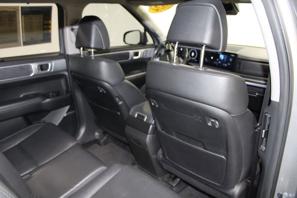Used 2024 Hyundai Santa Fe Limited image 35