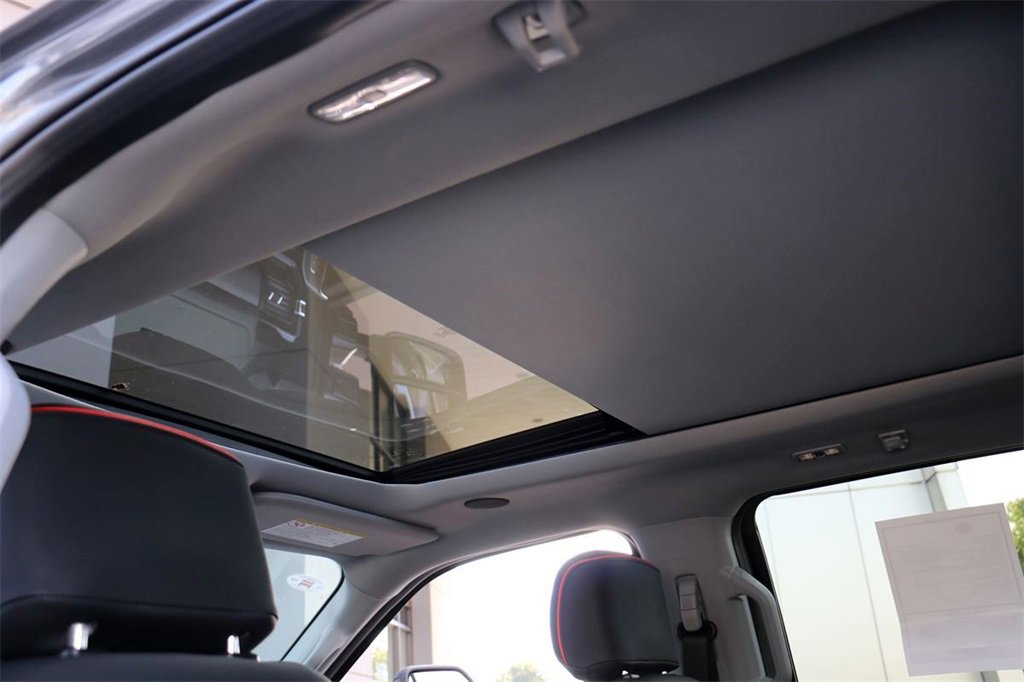 New 2026 Ford F250 Lariat w/ Black Appearance Package image 24