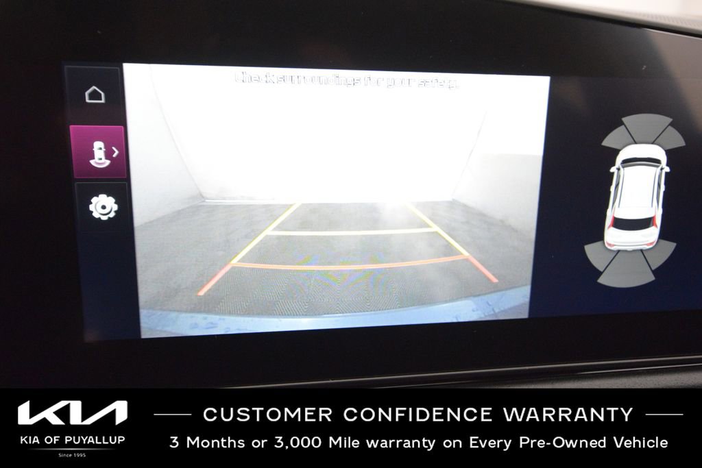 Certified 2024 Kia Niro SX image 23