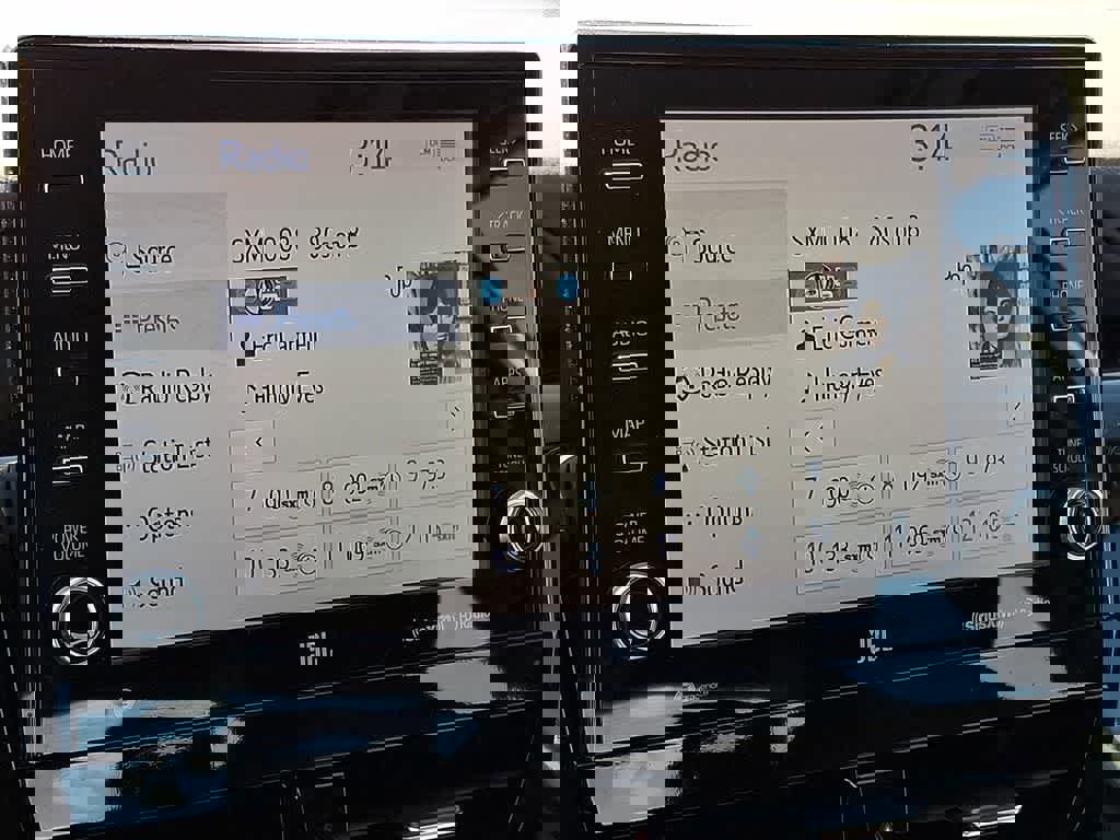 Used 2023 Toyota Camry XLE w/ Navigation Package image 17