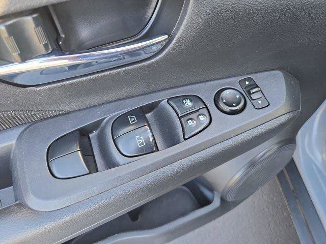 Used 2023 Nissan Kicks SV FWD image 13
