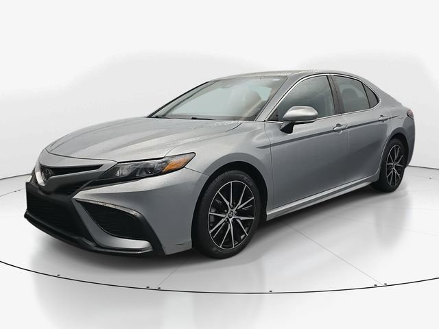 Used 2023 Toyota Camry SE image 5