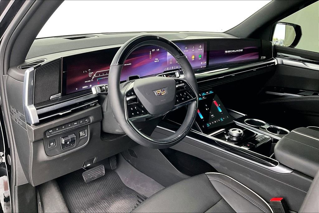 Used 2025 Cadillac Escalade Sport w/ Touring Package image 15