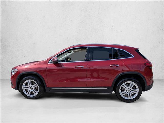 Used 2022 Mercedes-Benz GLA 250 4MATIC w/ Premium Package Lite image 9