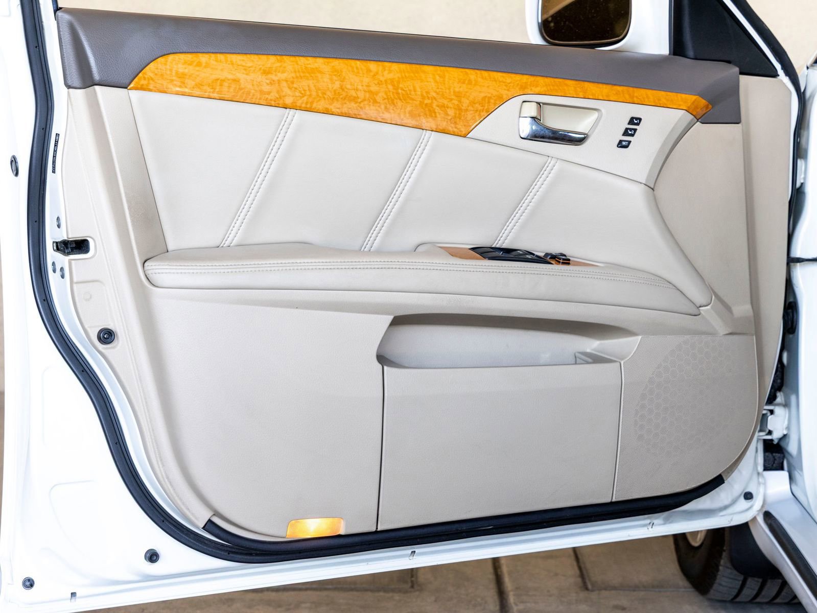 Used 2006 Toyota Avalon image 14