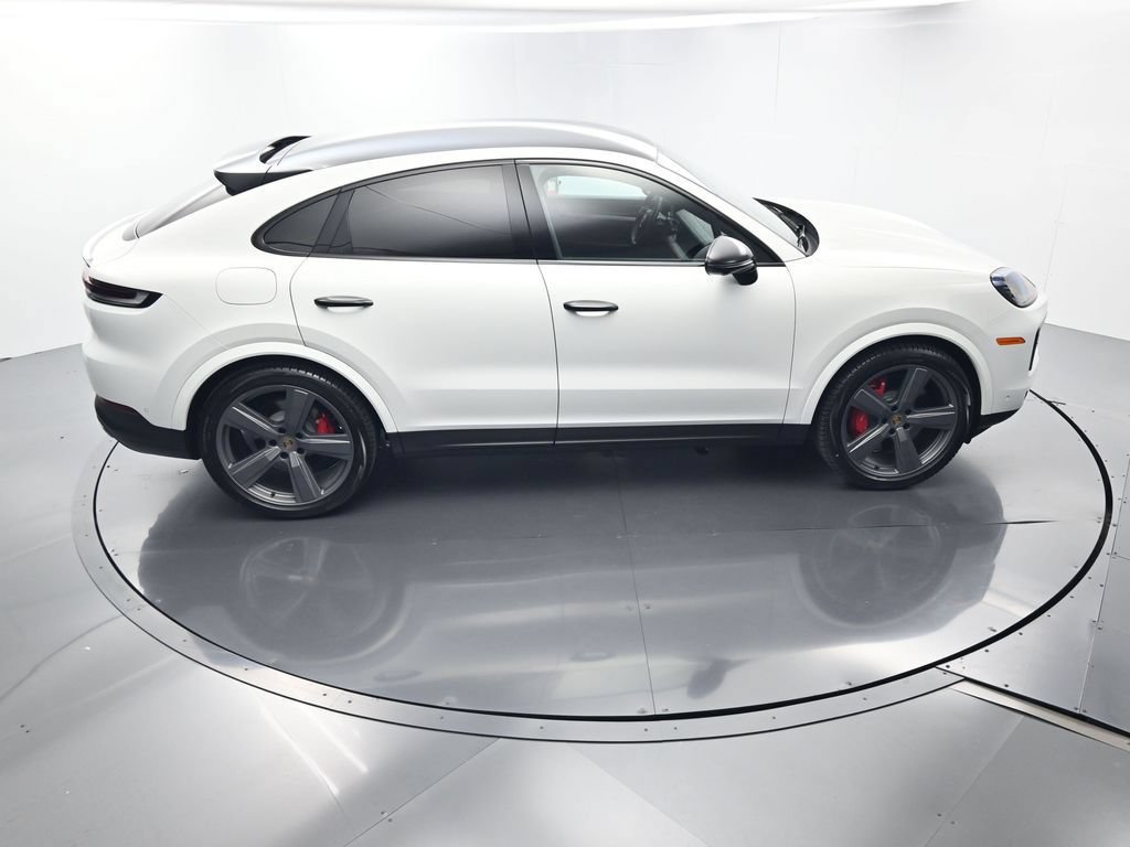 Certified 2024 Porsche Cayenne S AWD/4WD image 41