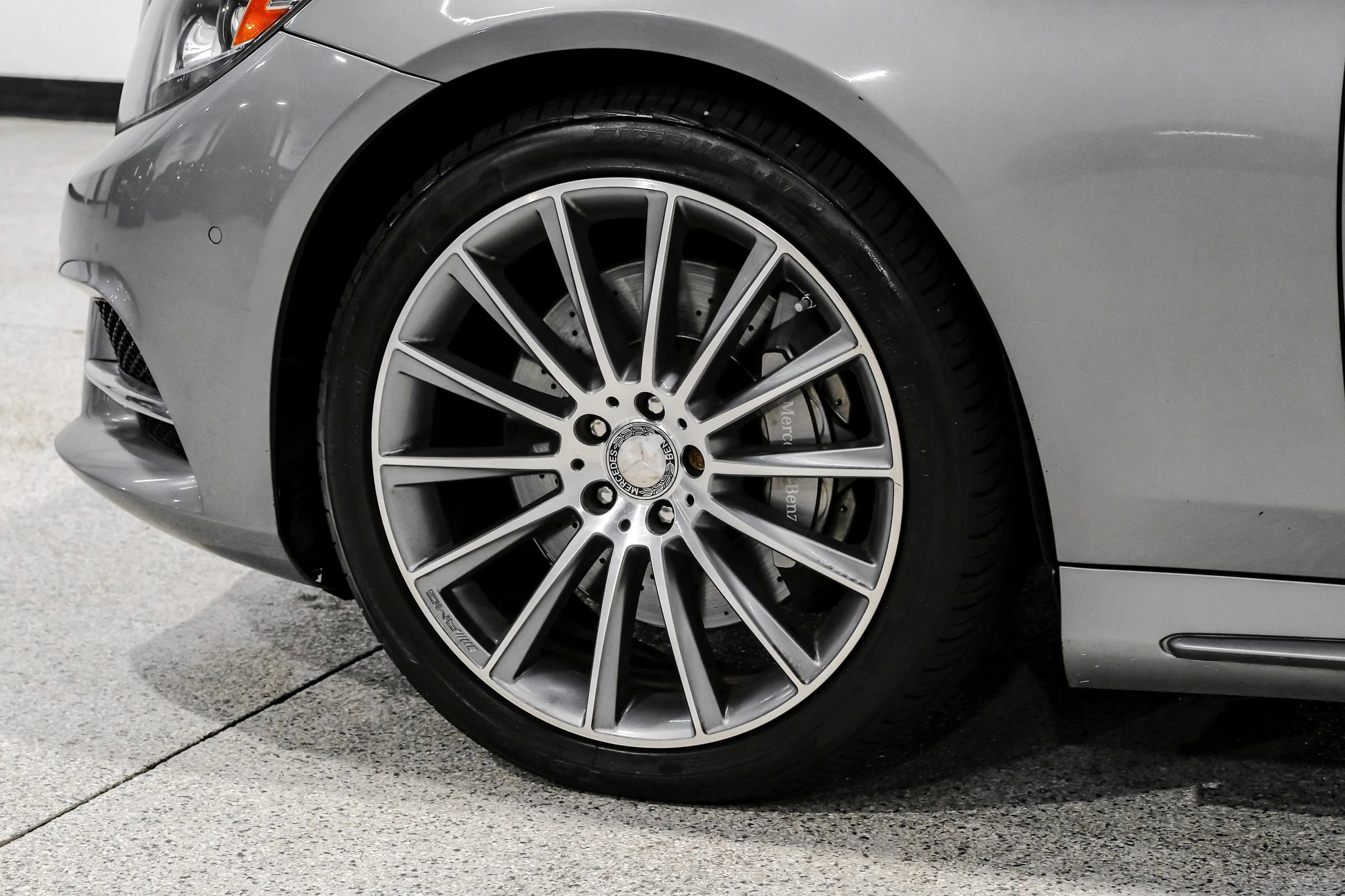 Used 2015 Mercedes-Benz S 550 Sedan w/ Sport Package w/ Sport Package image 64