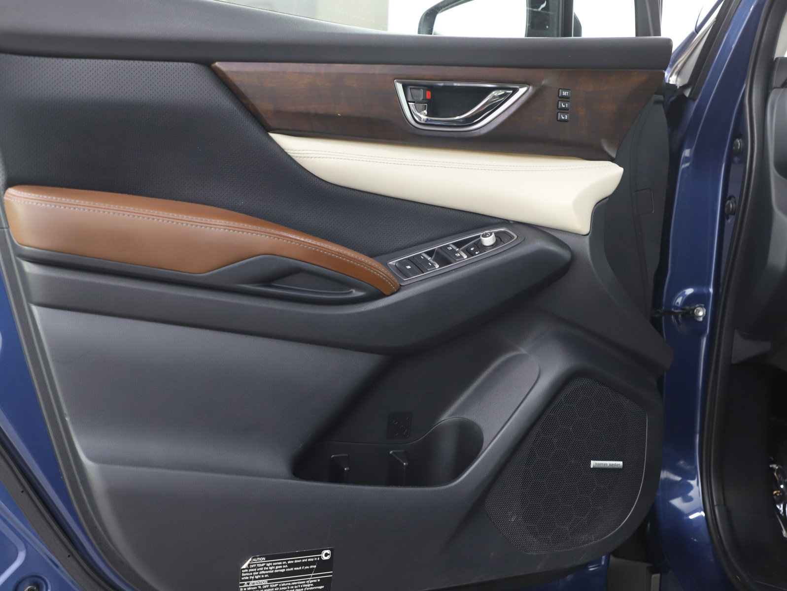 Used 2019 Subaru Ascent Touring w/ Popular Package #3 image 21