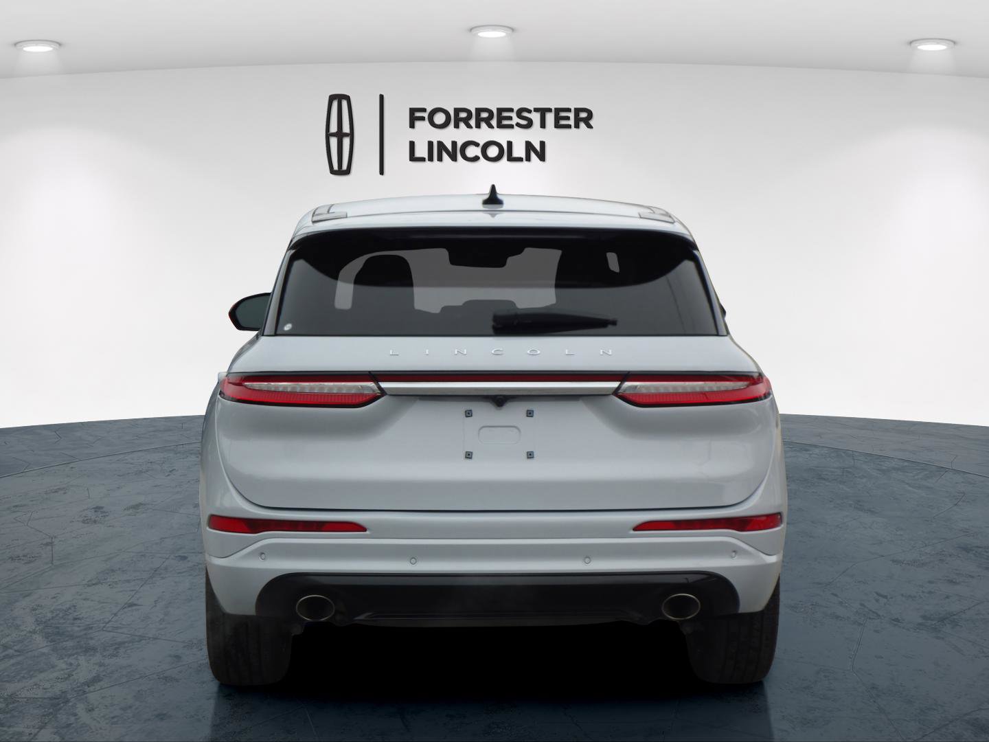 Used 2025 Lincoln Corsair AWD w/ Equipment Group 101A image 4