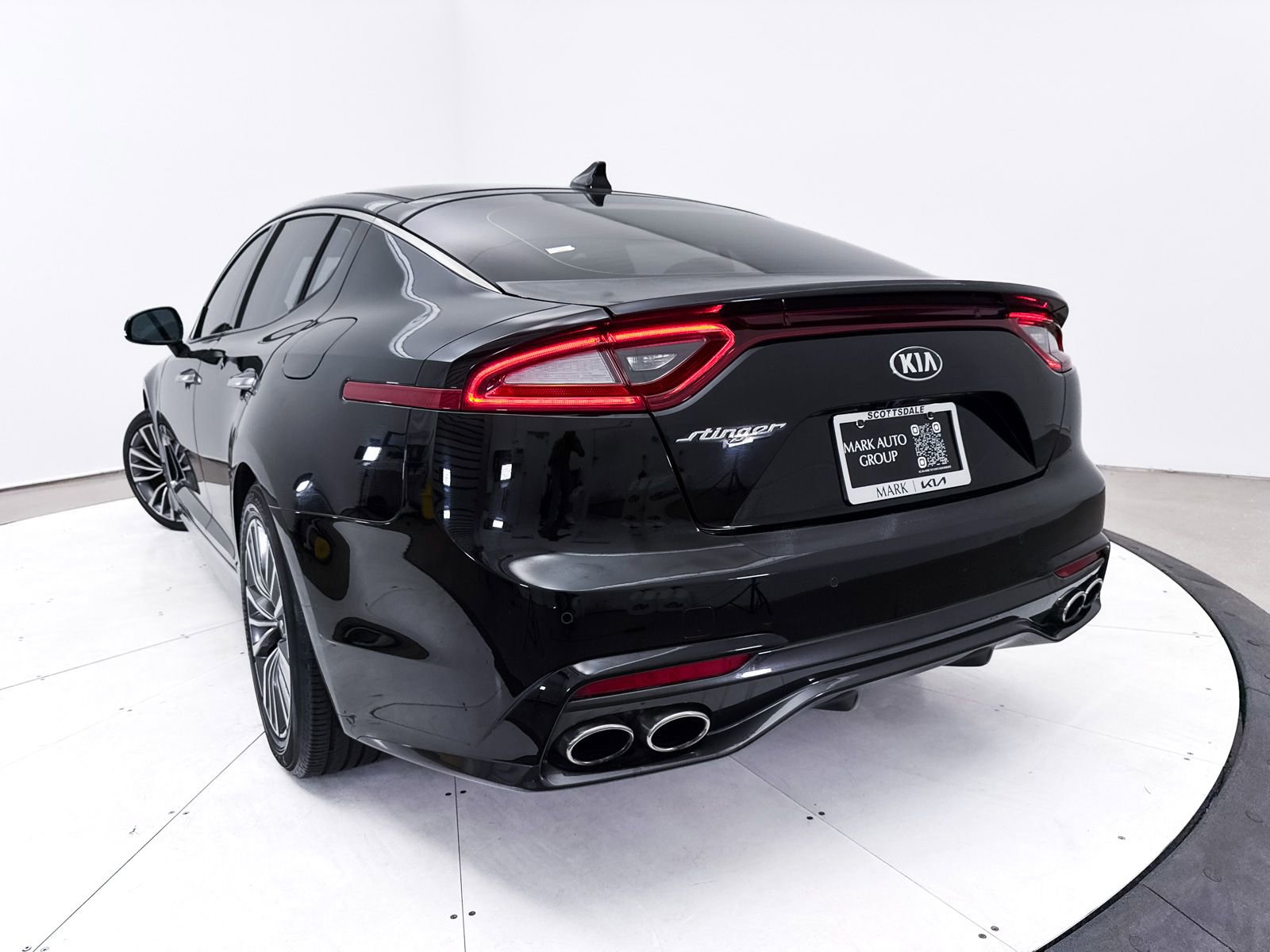 Used 2018 Kia Stinger Premium image 8
