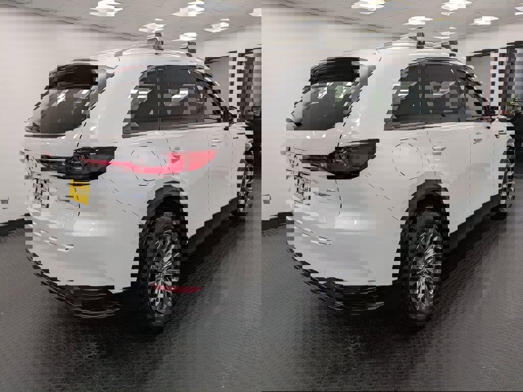 Certified 2024 MAZDA CX-90 Plug-In Hybrid w/ Preferred image 4