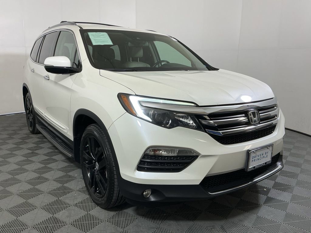 Used 2017 Honda Pilot Elite image 4
