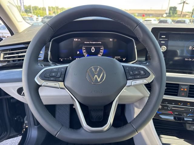 New 2026 Volkswagen Jetta SE FWD image 17