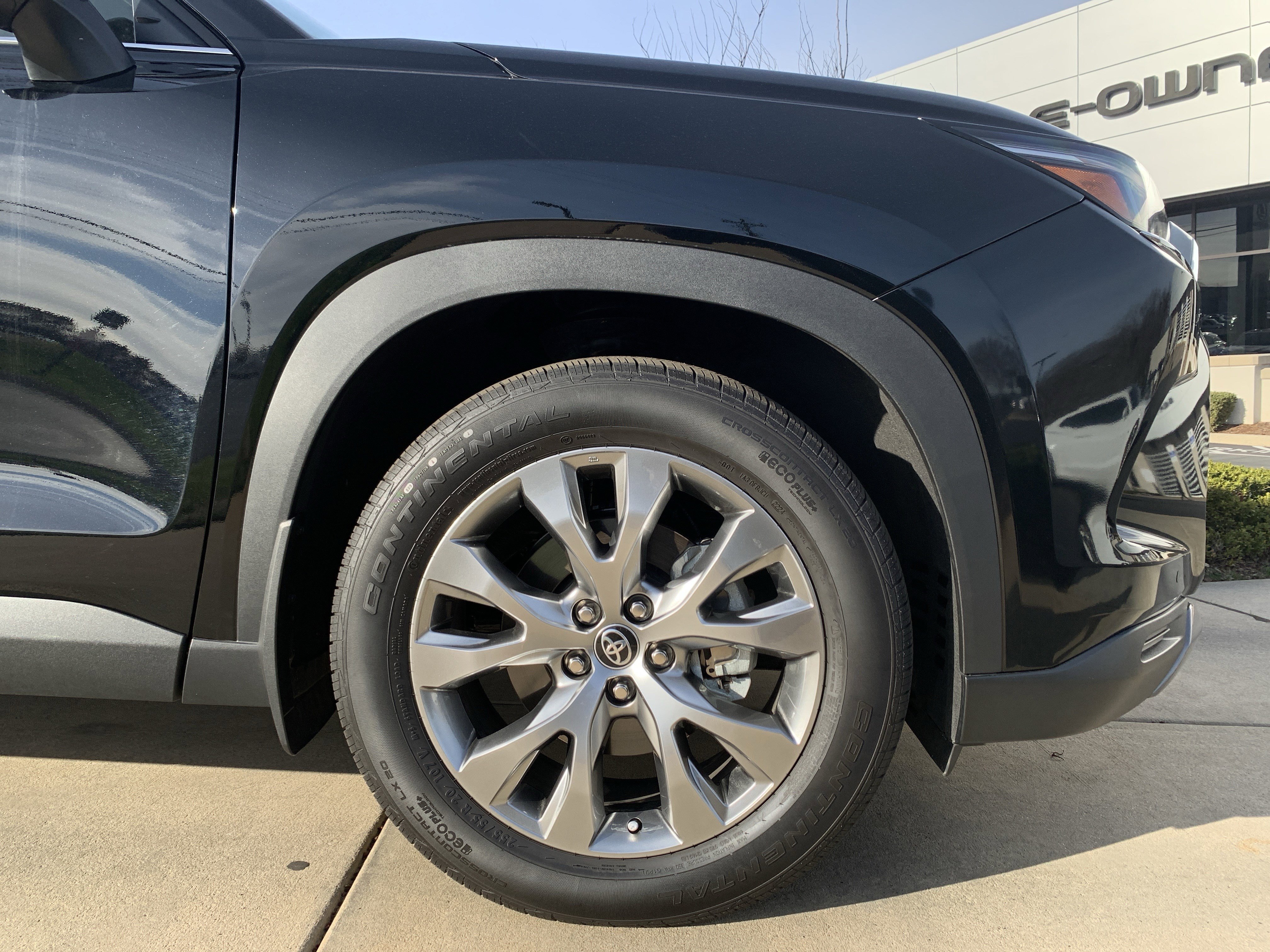 Used 2025 Toyota Grand Highlander AWD image 13