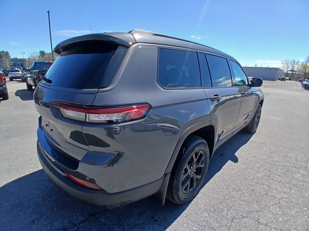New 2026 Jeep Grand Cherokee L 4WD image 4