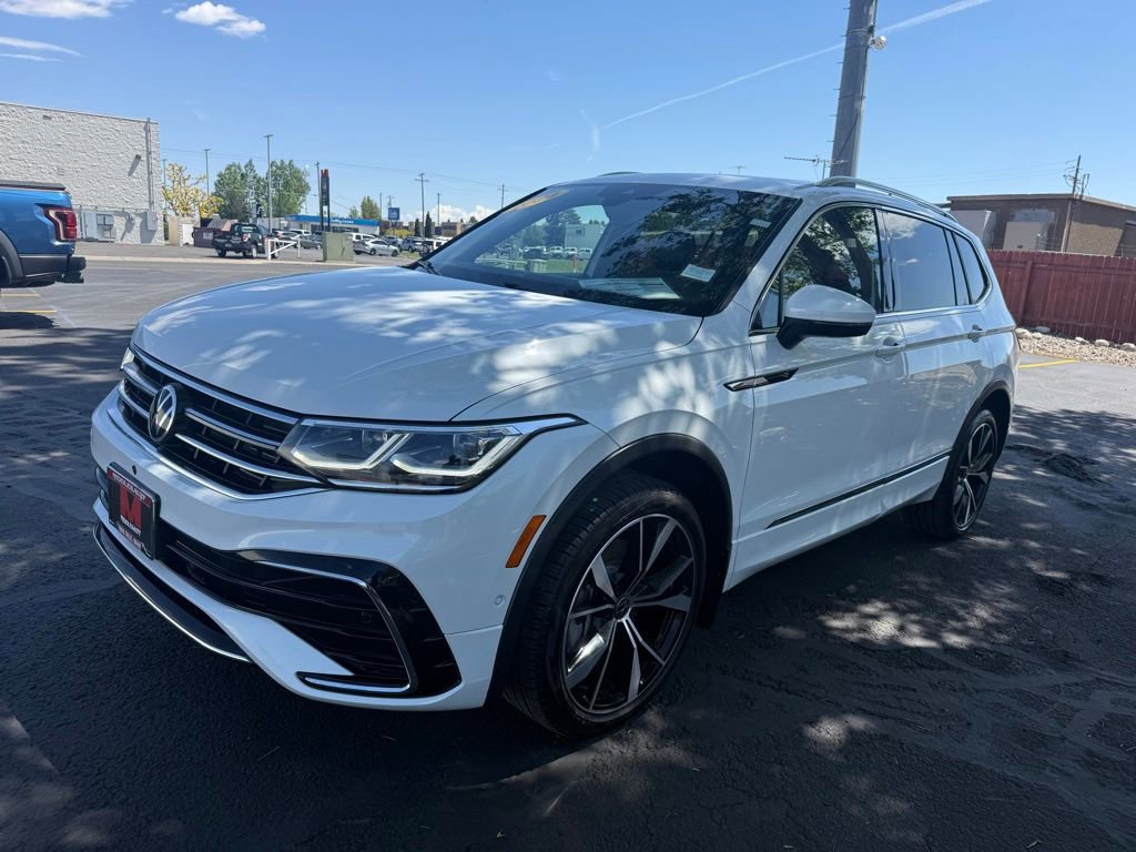Used 2024 Volkswagen Tiguan SEL R-Line AWD/4WD image 8