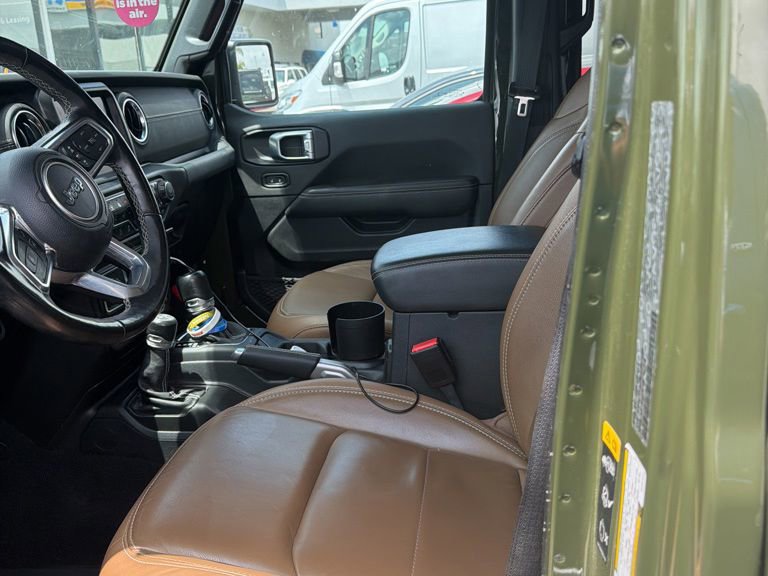 Used 2021 Jeep Wrangler Unlimited Sahara AWD/4WD image 19