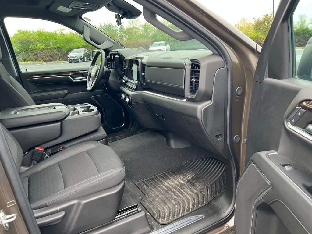 Used 2024 GMC Sierra 1500 Elevation AWD/4WD image 10