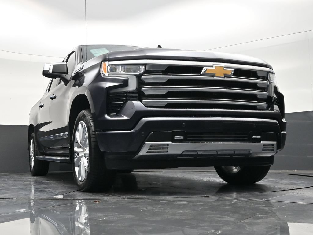Used 2024 Chevrolet Silverado 1500 High Country w/ High Country Premium Package AWD/4WD image 27